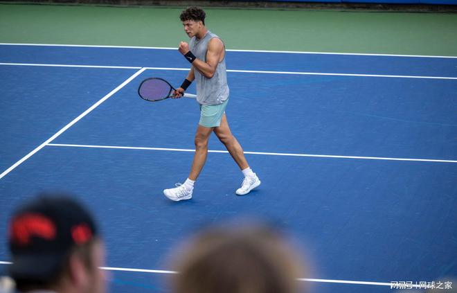 豪华阵容的 豪华阵容的