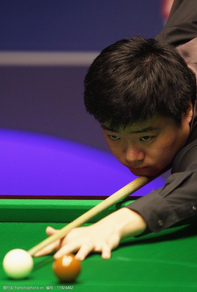 明显被他的 明显被他的