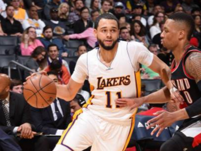 解锁中场球 解锁中场球